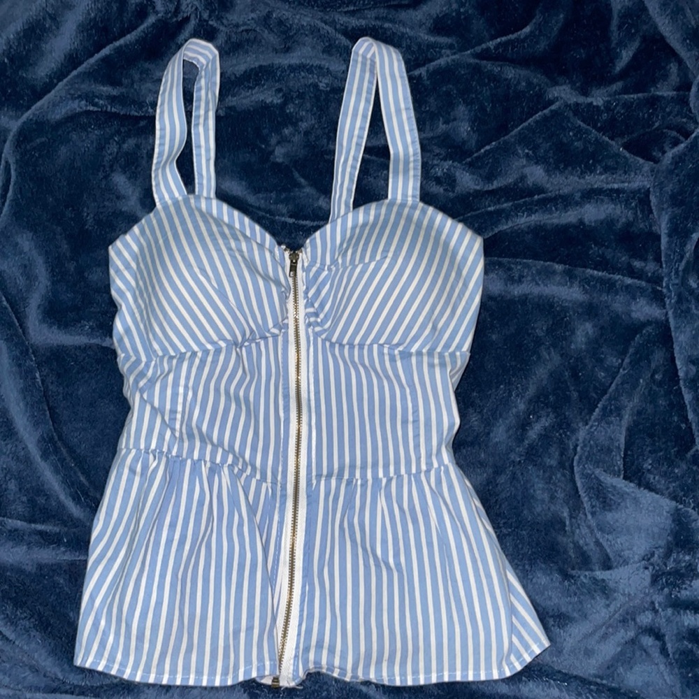 Women’s Medium top